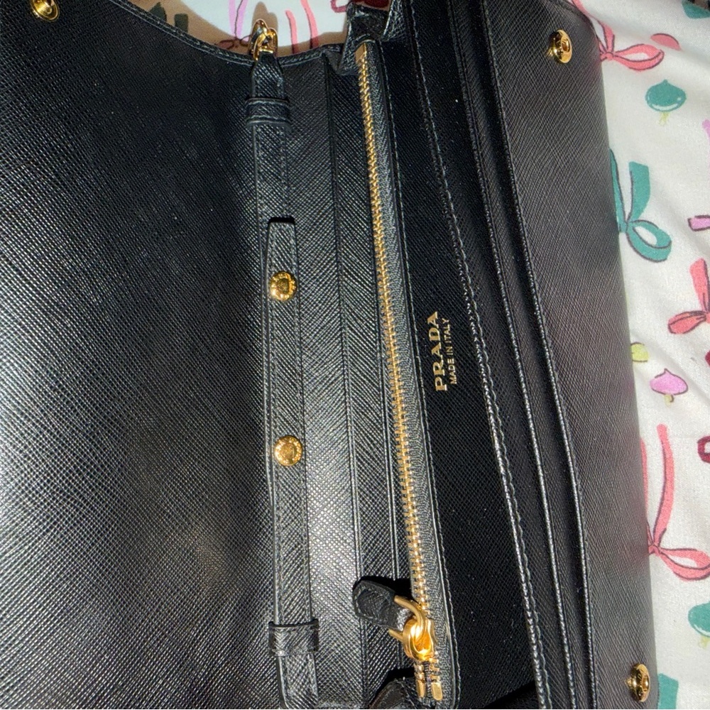 Prada Black Saffiano Wallet on Chain - Picture 3 of 3
